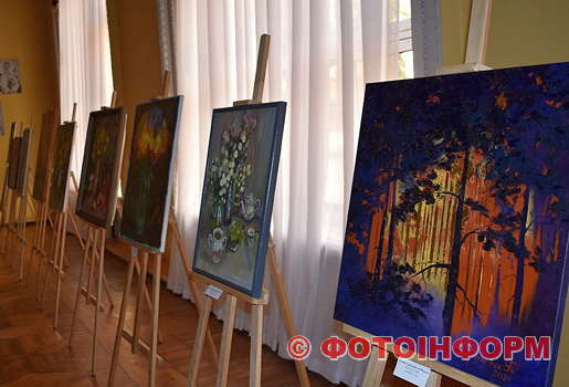 У Кропивницькому відкрили виставку «Тиша, що розквітає» (ФОТО)